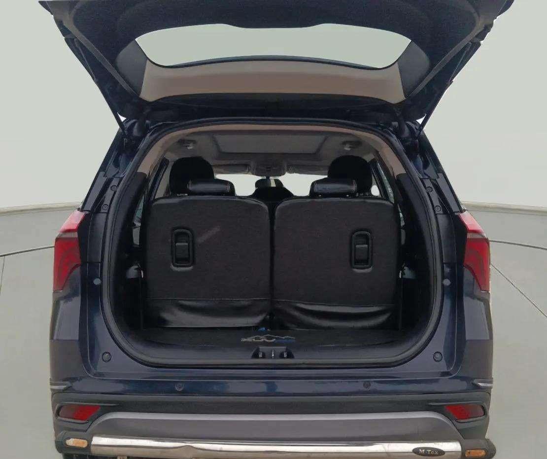 2022 Mahindra XUV700 AX 5 P MT 7 STR, Petrol, Manual, 58,089 km, Boot Inside
