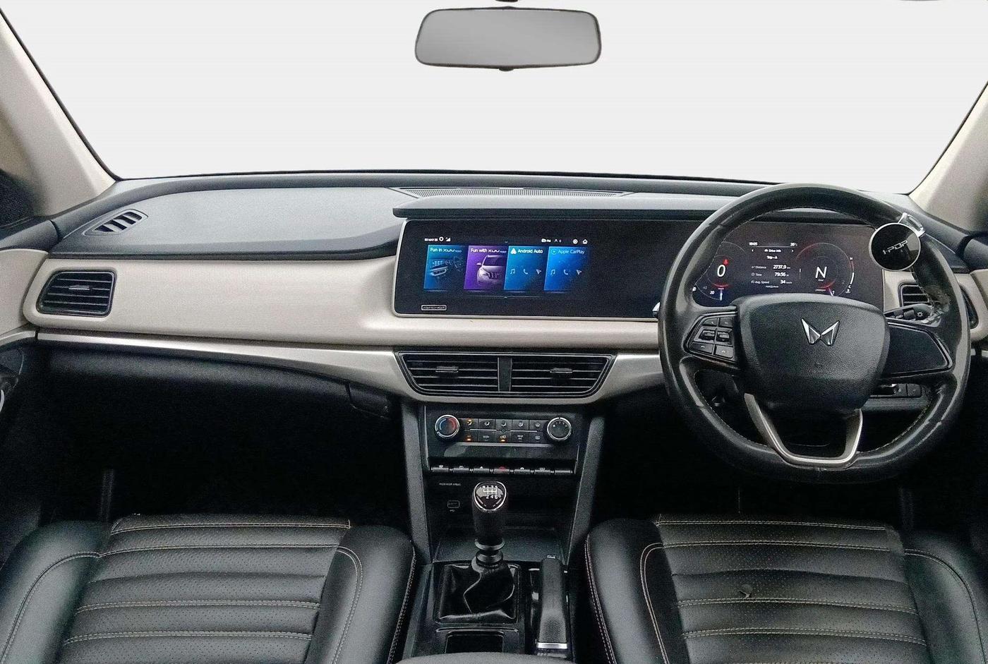 2022 Mahindra XUV700 AX 5 P MT 7 STR, Petrol, Manual, 58,089 km, Dashboard