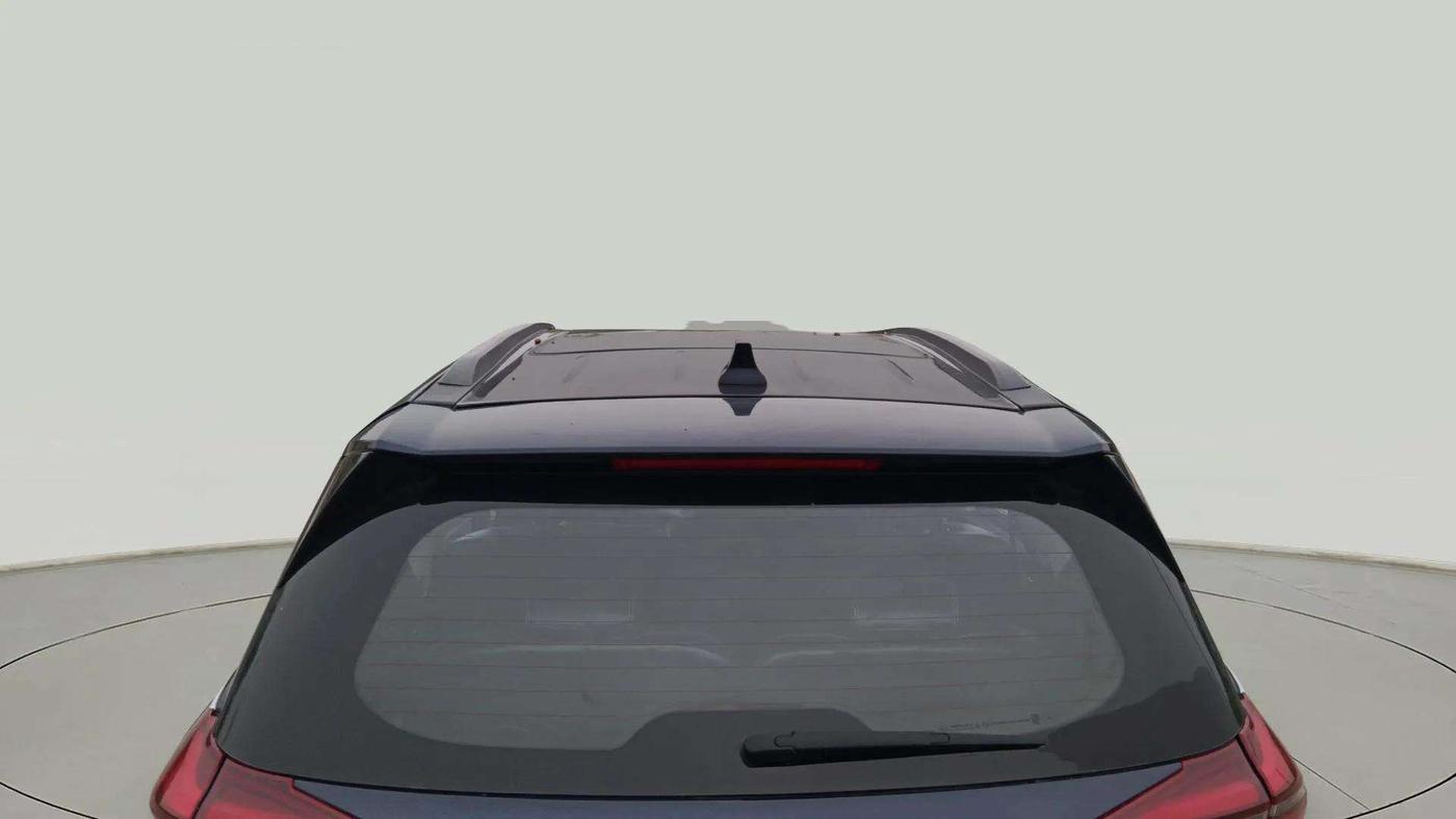 2022 Mahindra XUV700 AX 5 P MT 7 STR, Petrol, Manual, 58,089 km, Rear Windshield