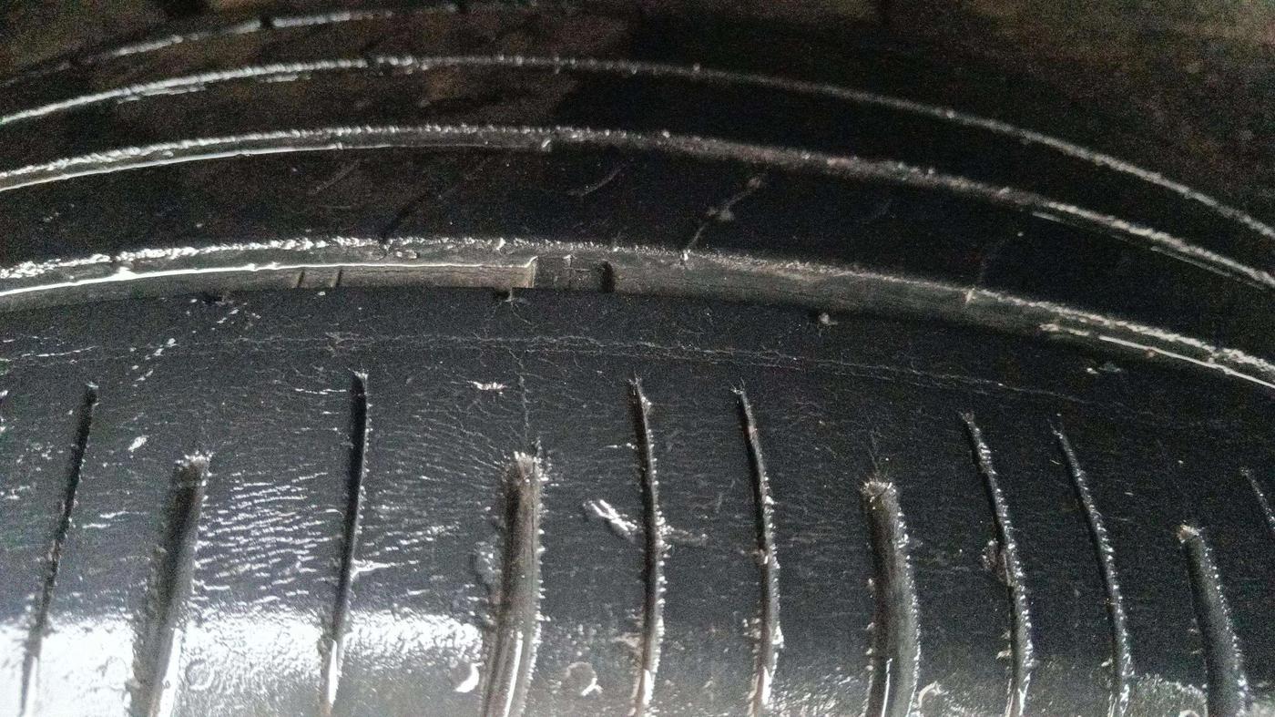 2022 Mahindra XUV700 AX 5 P MT 7 STR, Petrol, Manual, 58,089 km, Left Front Tyre Tread