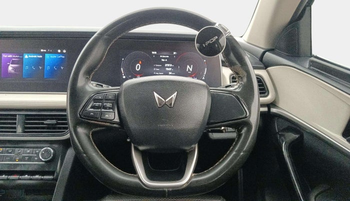2022 Mahindra XUV700 AX 5 P MT 7 STR, Petrol, Manual, 58,089 km, Steering Wheel Close Up