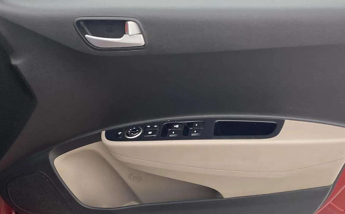 2019 Hyundai Grand i10 SPORTZ 1.2 KAPPA VTVT, Petrol, Manual, 33,844 km, Driver Side Door Panels Control