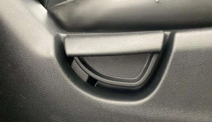 2020 Hyundai NEW SANTRO SPORTZ MT, CNG, Manual, 28,910 km, Driver Side Adjustment Panel