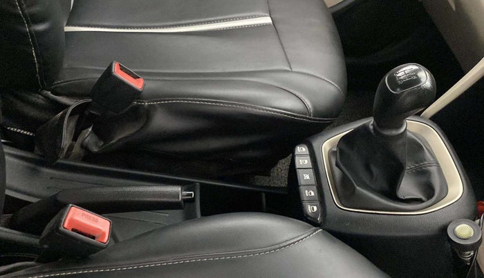2020 Hyundai NEW SANTRO SPORTZ MT, CNG, Manual, 28,910 km, Gear Lever