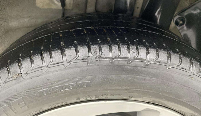 2015 Hyundai Elite i20 ASTA 1.2, Petrol, Manual, 59,293 km, Left Rear Tyre Tread