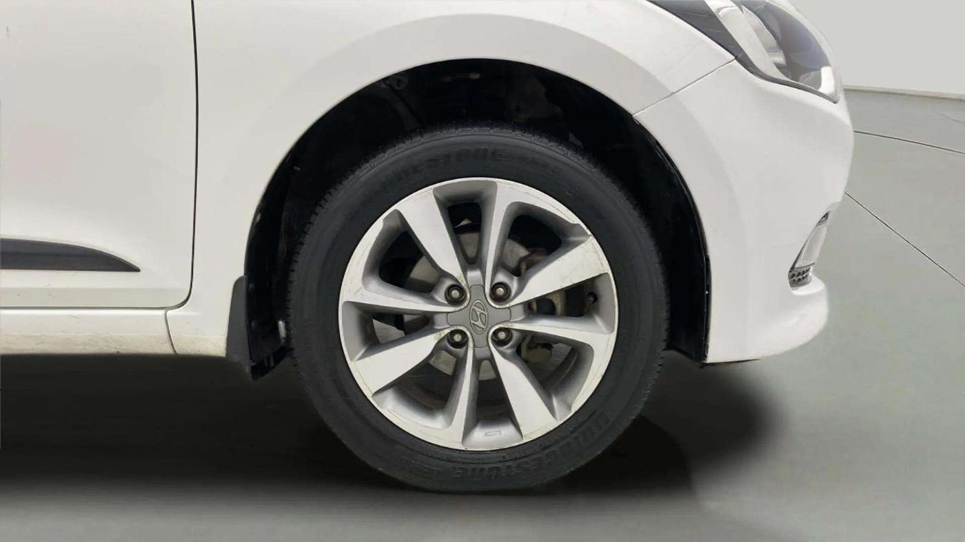 2015 Hyundai Elite i20 ASTA 1.2, Petrol, Manual, 59,293 km, Right Front Wheel