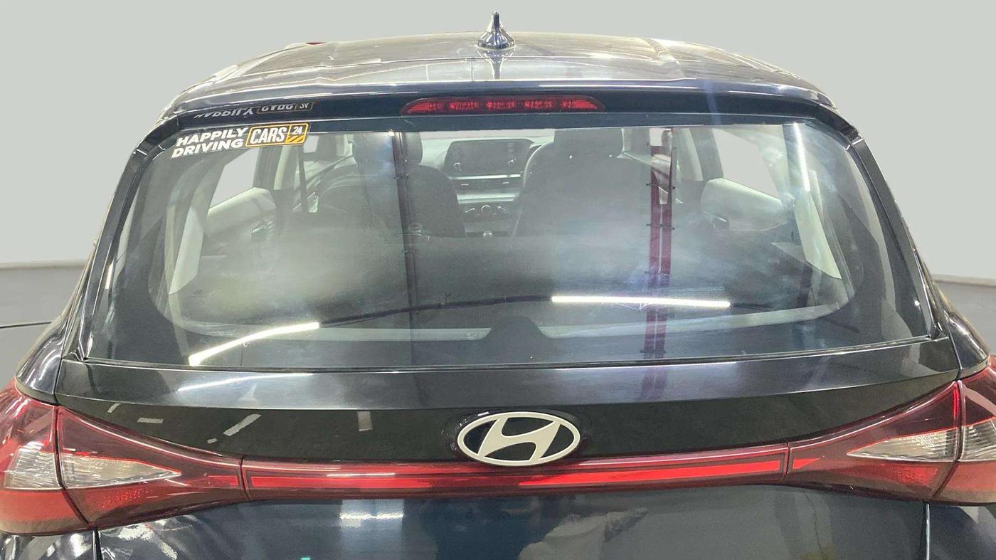 2024 Hyundai NEW I20 MAGNA 1.2 MT, Petrol, Manual, 7,496 km, Rear Windshield