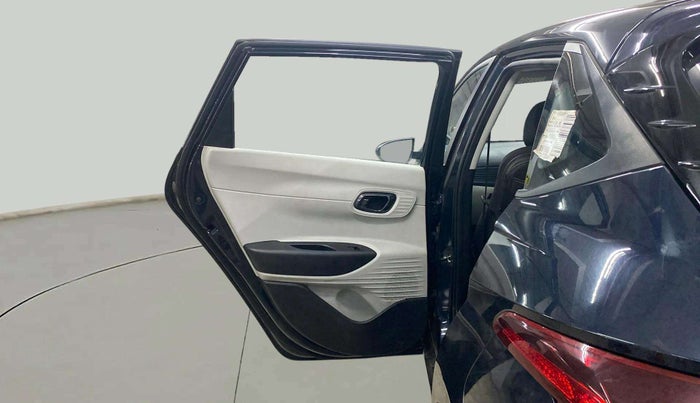 2024 Hyundai NEW I20 MAGNA 1.2 MT, Petrol, Manual, 7,496 km, LHS Rear Door