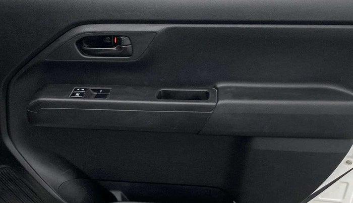 2021 Maruti New Wagon-R LXI CNG (O) 1.0, CNG, Manual, 36,495 km, Driver Side Door Panels Control