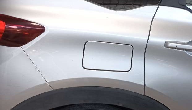 2021 Renault TRIBER RXT, Petrol, Manual, 36,299 km, Right quarter panel - Fuel lid lock Slightly rusted