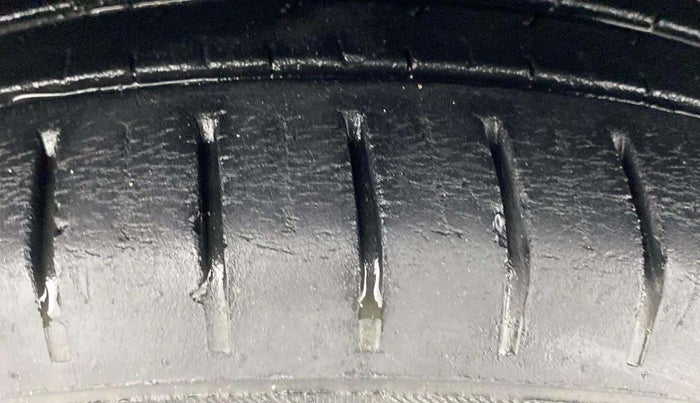 2018 Maruti Baleno ZETA CVT PETROL 1.2, Petrol, Automatic, 38,833 km, Left Front Tyre Tread