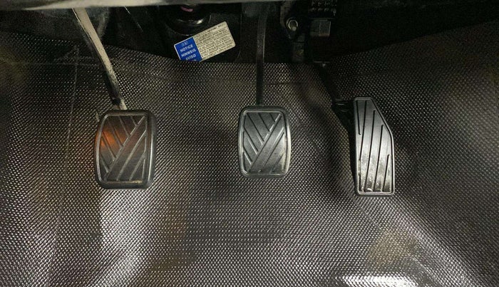 2019 Maruti Baleno ZETA PETROL 1.2, Petrol, Manual, 71,665 km, Pedals