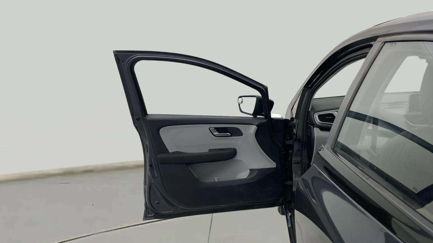 2020 Tata ALTROZ XZ PETROL, Petrol, Manual, 50,328 km, LHS Front Door