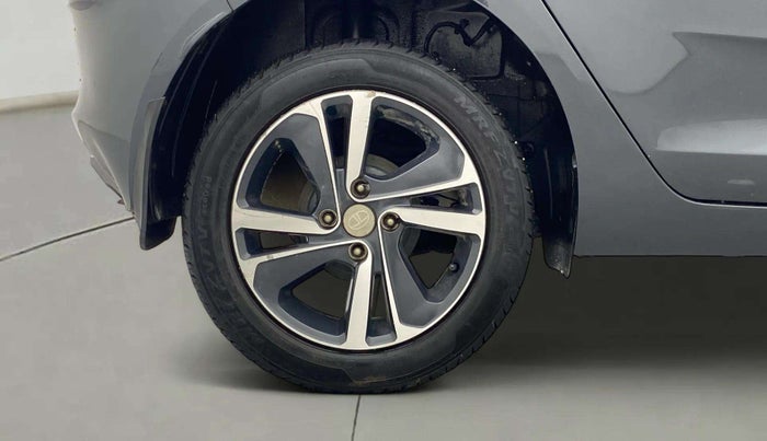 2020 Tata ALTROZ XZ PETROL, Petrol, Manual, 50,328 km, Right Rear Wheel
