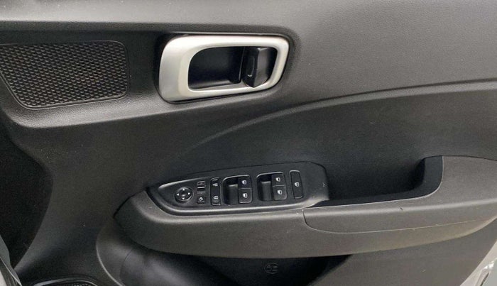 2020 Hyundai VENUE SX 1.0 TURBO IMT, Petrol, Manual, 36,245 km, Driver Side Door Panels Control