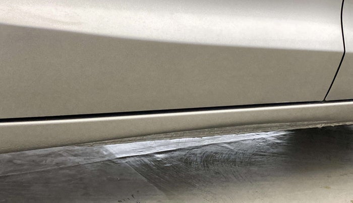 2020 Maruti Ertiga VXI CNG, CNG, Manual, 61,382 km, Right running board - Slightly dented