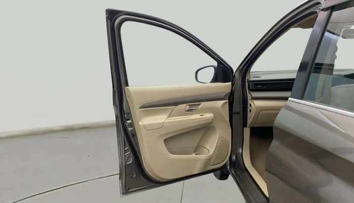 2020 Maruti Ertiga VXI CNG, CNG, Manual, 61,382 km, LHS Front Door