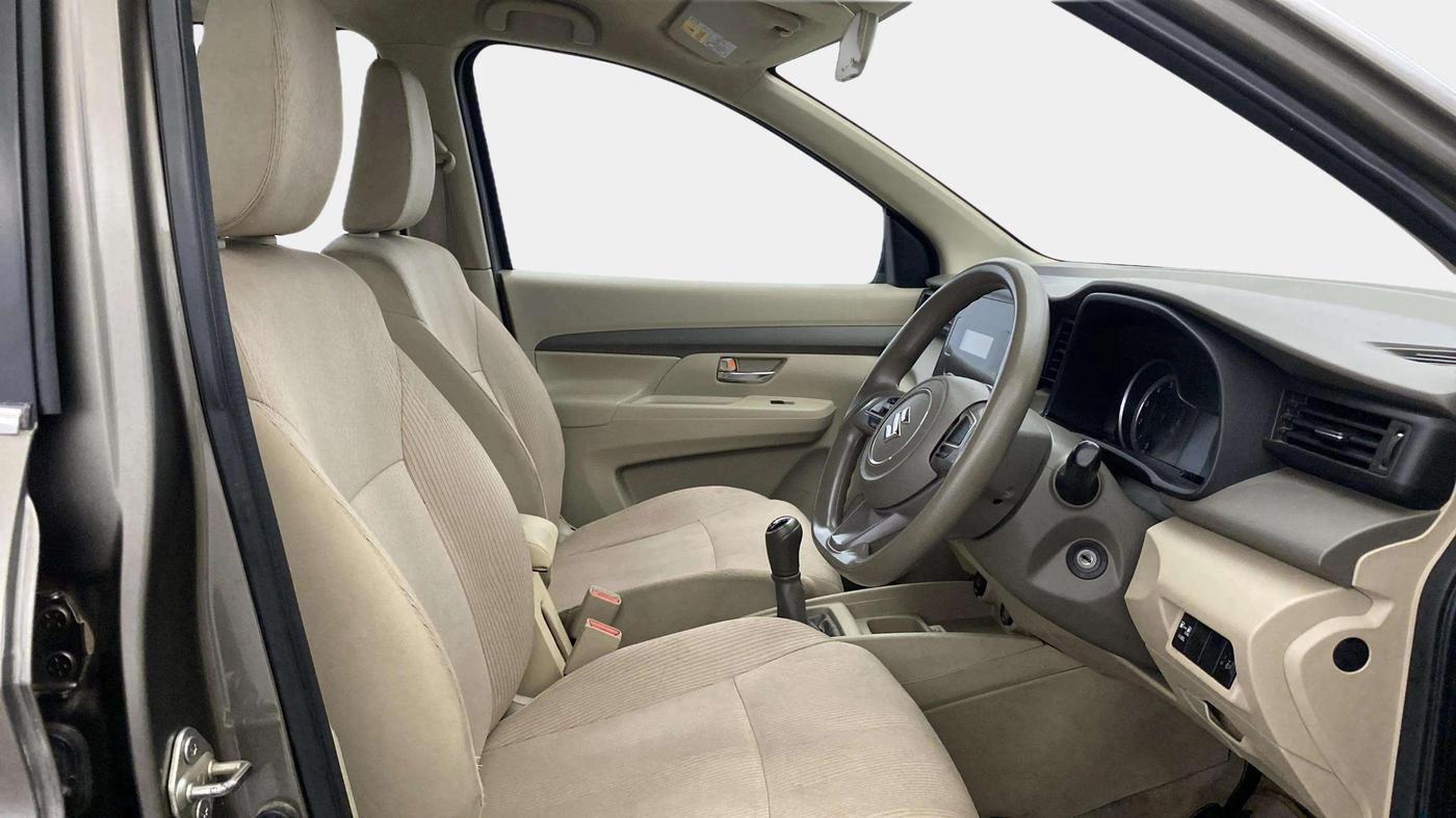 2020 Maruti Ertiga VXI CNG, CNG, Manual, 61,571 km, Right Side Front Door Cabin
