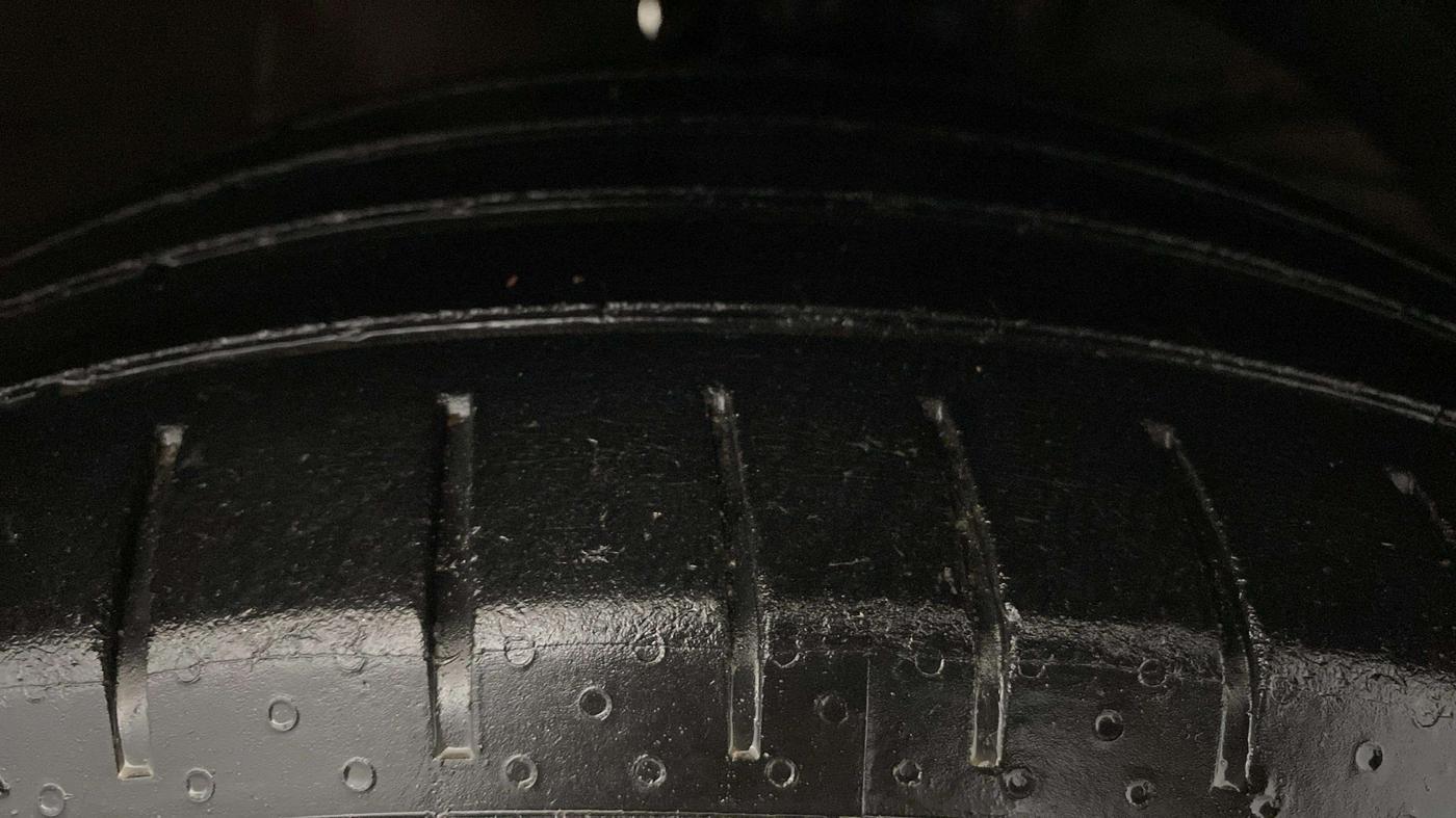 2020 Maruti Ertiga VXI CNG, CNG, Manual, 61,571 km, Right Front Tyre Tread
