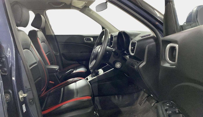2020 Hyundai VENUE S 1.2, Petrol, Manual, 33,406 km, Right Side Front Door Cabin