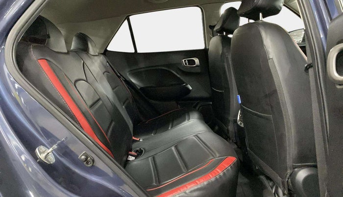 2020 Hyundai VENUE S 1.2, Petrol, Manual, 33,406 km, Right Side Rear Door Cabin