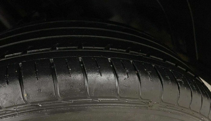2020 Hyundai VENUE S 1.2, Petrol, Manual, 33,406 km, Right Front Tyre Tread