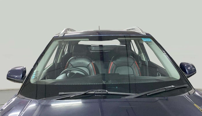 2020 Hyundai VENUE S 1.2, Petrol, Manual, 33,406 km, Front Windshield