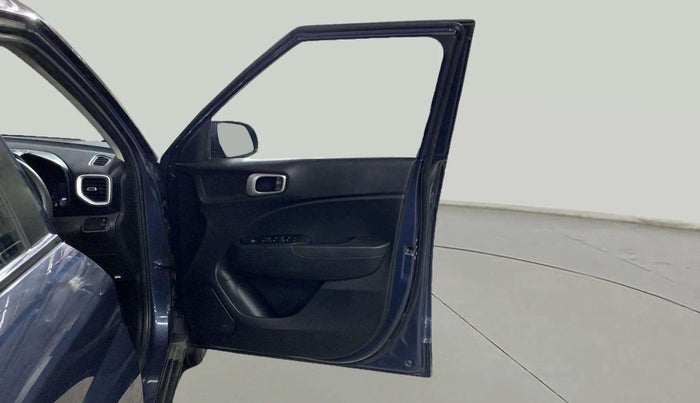 2020 Hyundai VENUE S 1.2, Petrol, Manual, 33,406 km, RHS Front Door