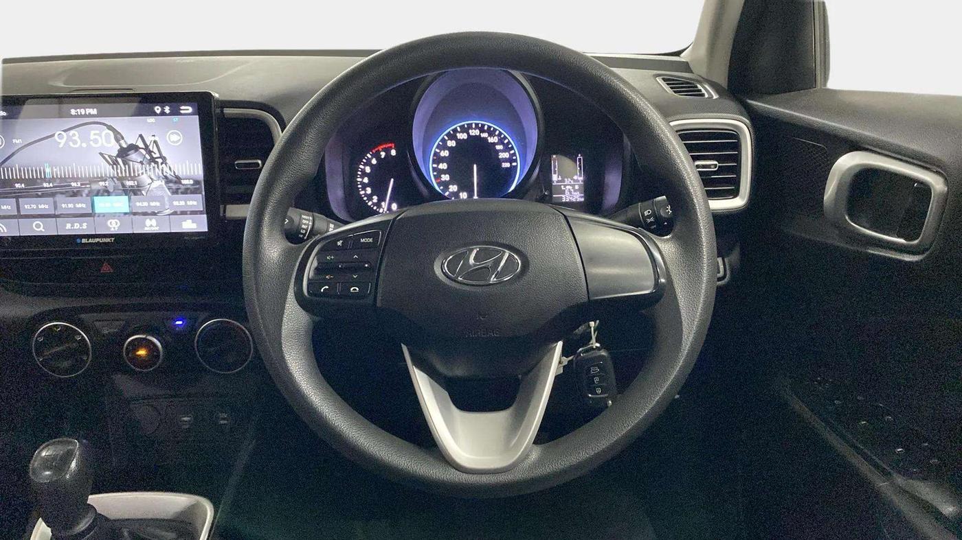 2020 Hyundai VENUE S 1.2, Petrol, Manual, 33,406 km, Steering Wheel Close Up