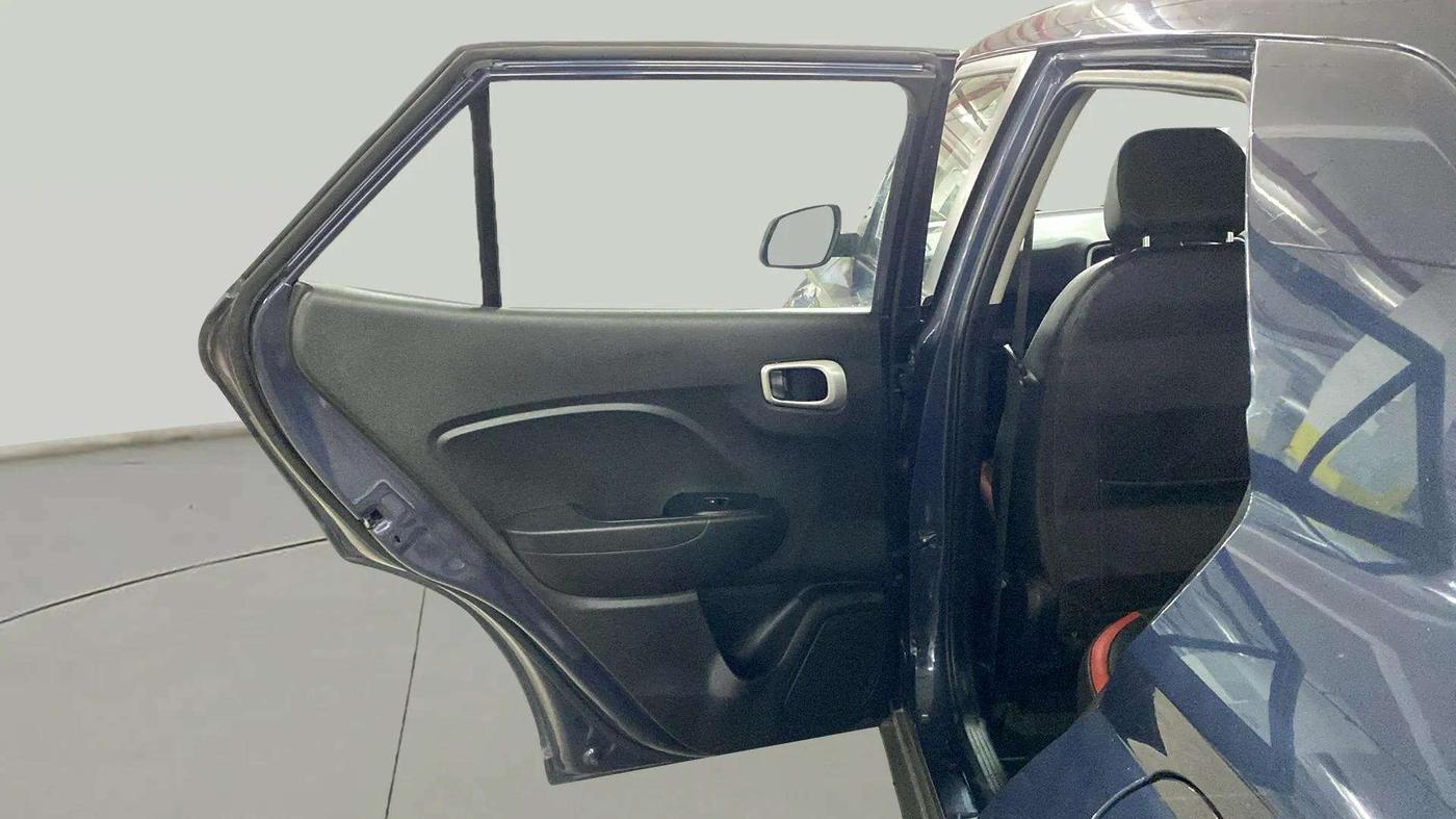 2020 Hyundai VENUE S 1.2, Petrol, Manual, 33,406 km, LHS Rear Door