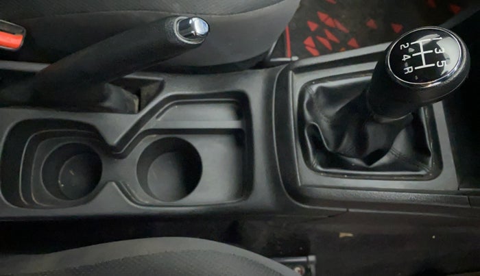 2020 Maruti Vitara Brezza VXI, Petrol, Manual, 35,100 km, Gear Lever