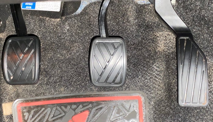 2020 Maruti Vitara Brezza VXI, Petrol, Manual, 35,100 km, Pedals