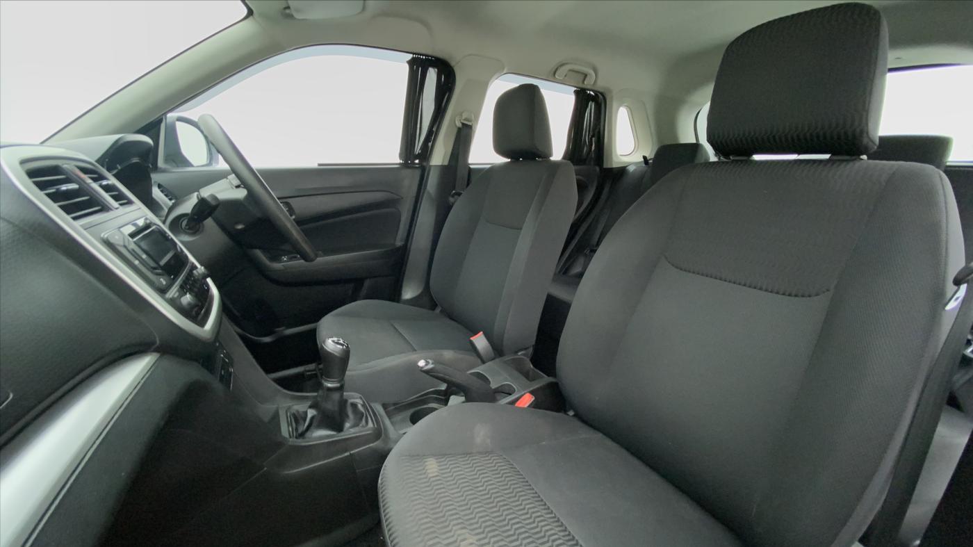 2020 Maruti Vitara Brezza VXI, Petrol, Manual, 35,100 km, Right Side Front Door Cabin