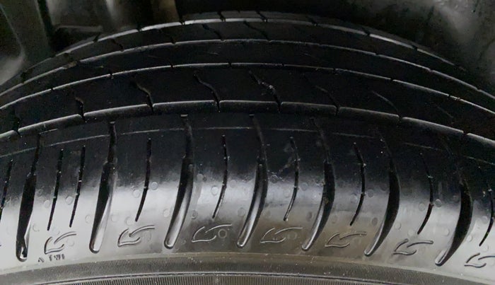 2020 Maruti Vitara Brezza VXI, Petrol, Manual, 35,100 km, Right Rear Tyre Tread