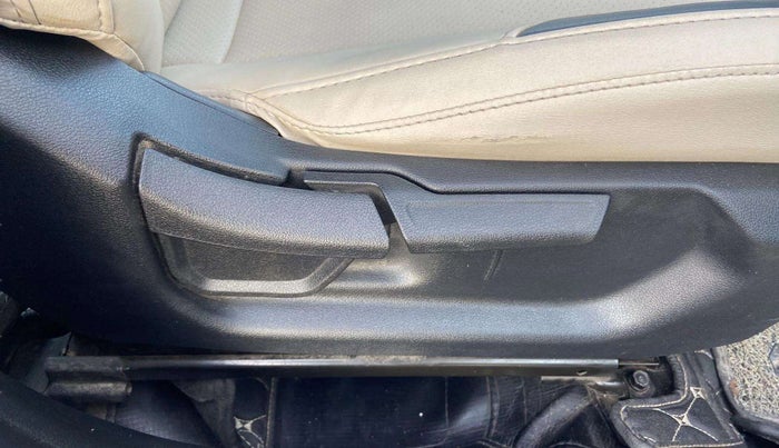2020 Hyundai Creta EX 1.5 PETROL, Petrol, Manual, 76,785 km, Driver Side Adjustment Panel