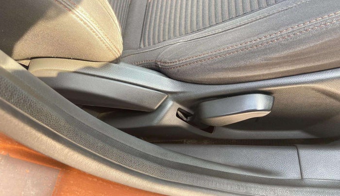2018 Ford FREESTYLE TITANIUM 1.2 PETROL, Petrol, Manual, 73,477 km, Driver Side Adjustment Panel