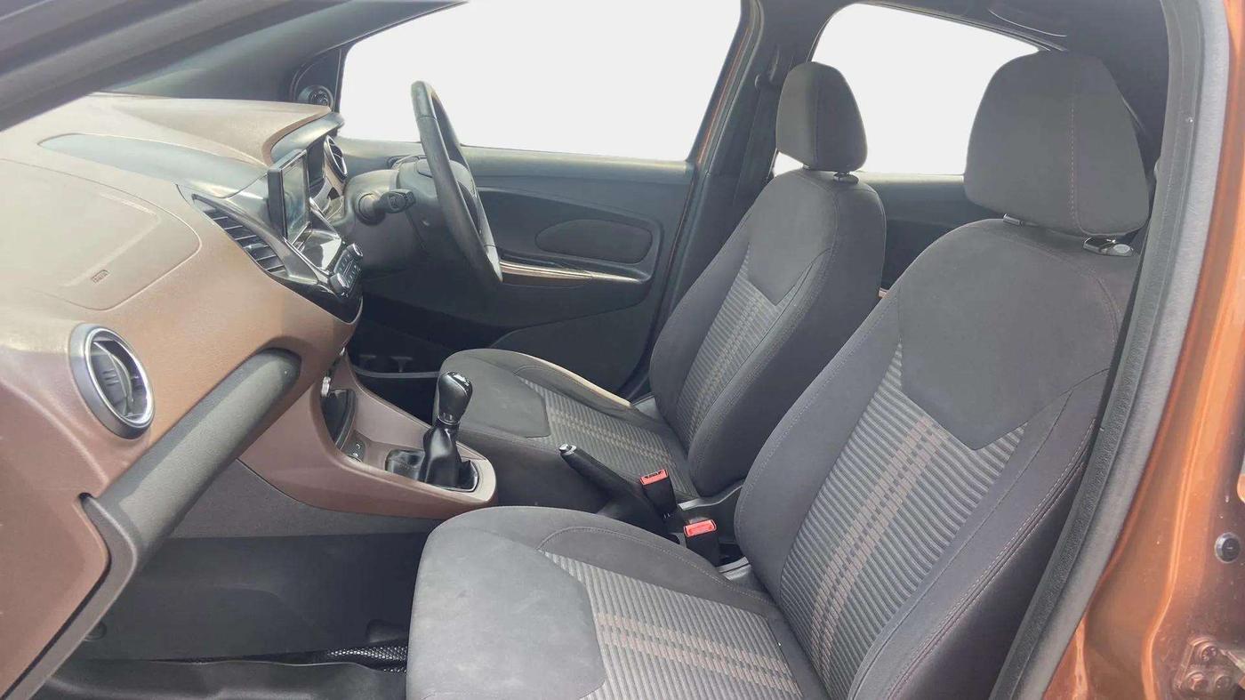 2018 Ford FREESTYLE TITANIUM 1.2 PETROL, Petrol, Manual, 73,477 km, Right Side Front Door Cabin