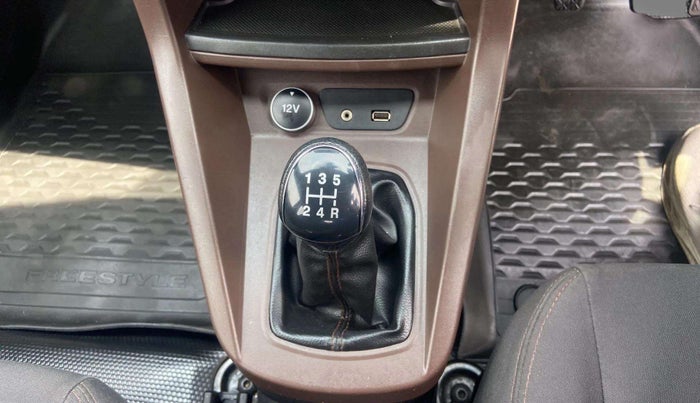 2018 Ford FREESTYLE TITANIUM 1.2 PETROL, Petrol, Manual, 73,477 km, Gear Lever