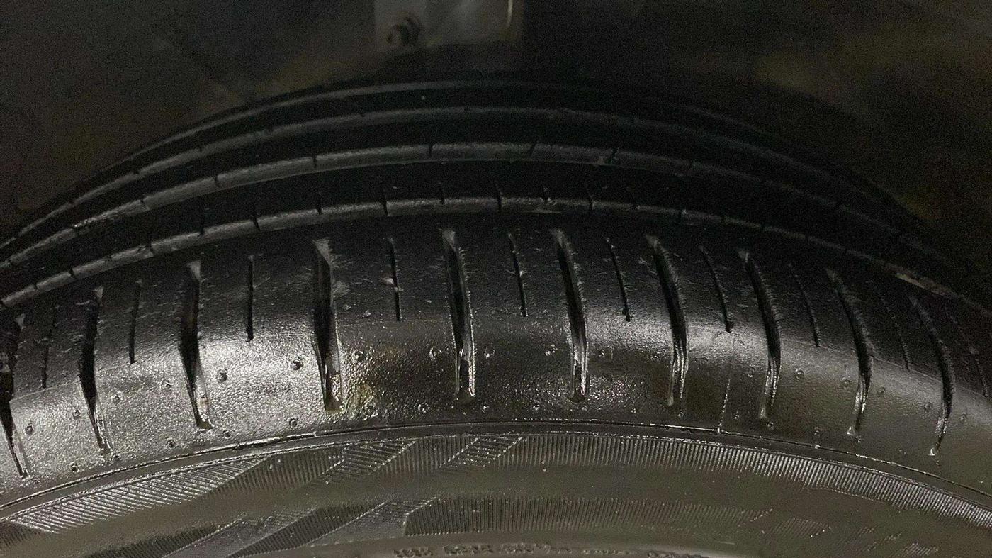 2024 Maruti Baleno  ZETA CNG 1.2L, CNG, Manual, 41,406 km, Left Front Tyre Tread