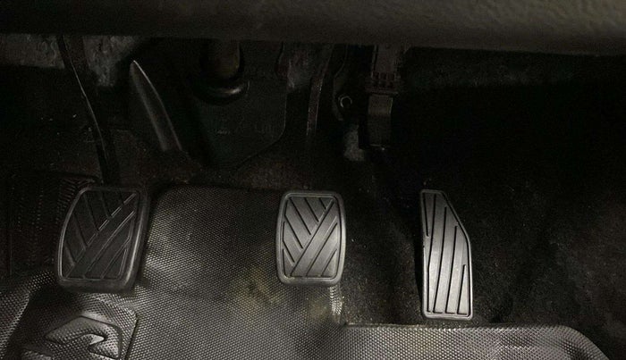 2023 Maruti Baleno SIGMA PETROL 1.2, Petrol, Manual, 38,747 km, Pedals