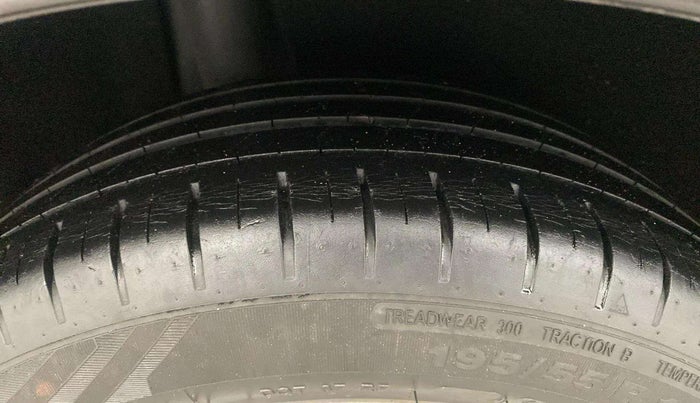 2015 Maruti Baleno ZETA PETROL 1.2, Petrol, Manual, 39,916 km, Right Rear Tyre Tread