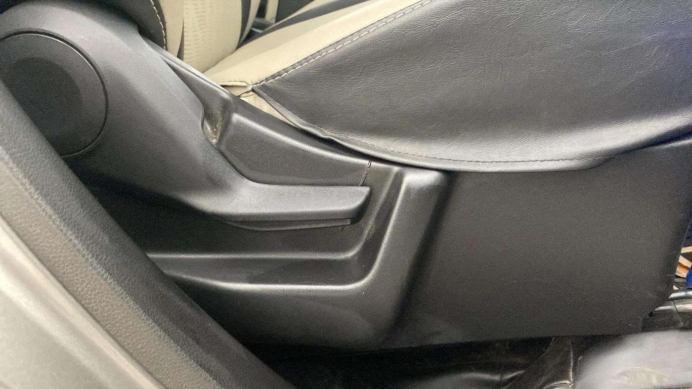 2021 Maruti New Wagon-R LXI CNG (O) 1.0, CNG, Manual, 48,573 km, Driver Side Adjustment Panel