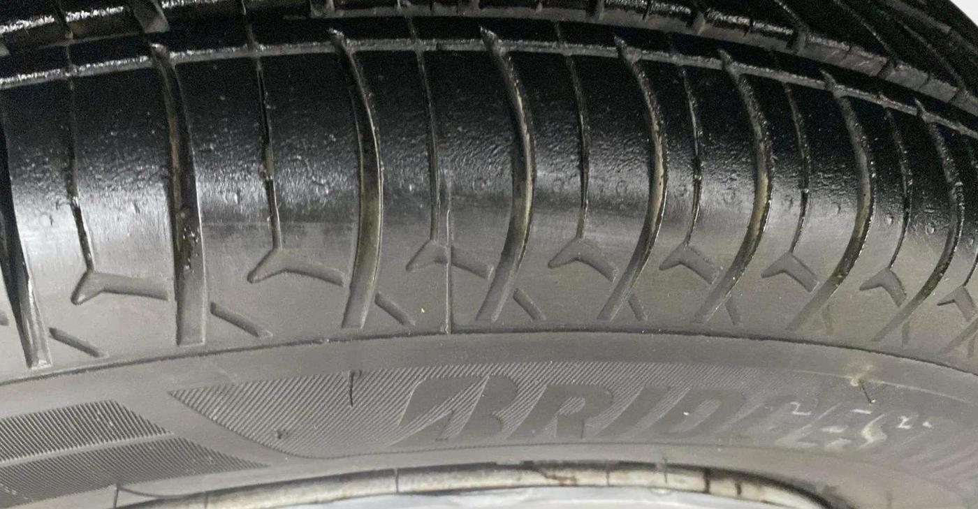 2021 Maruti New Wagon-R LXI CNG (O) 1.0, CNG, Manual, 48,573 km, Left Front Tyre Tread