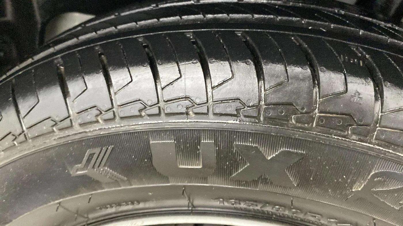 2023 Maruti Dzire LXI, Petrol, Manual, 10,433 km, Right Rear Tyre Tread