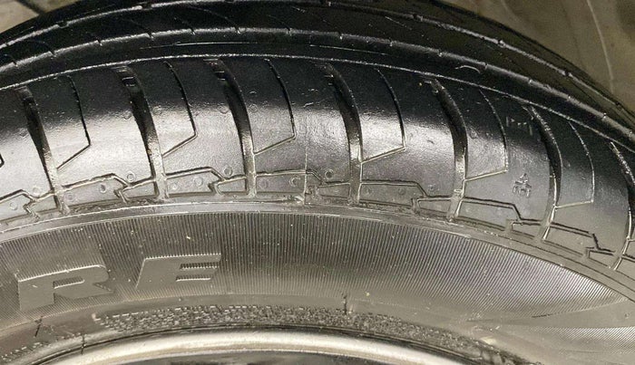 2023 Maruti Dzire LXI, Petrol, Manual, 10,433 km, Left Rear Tyre Tread