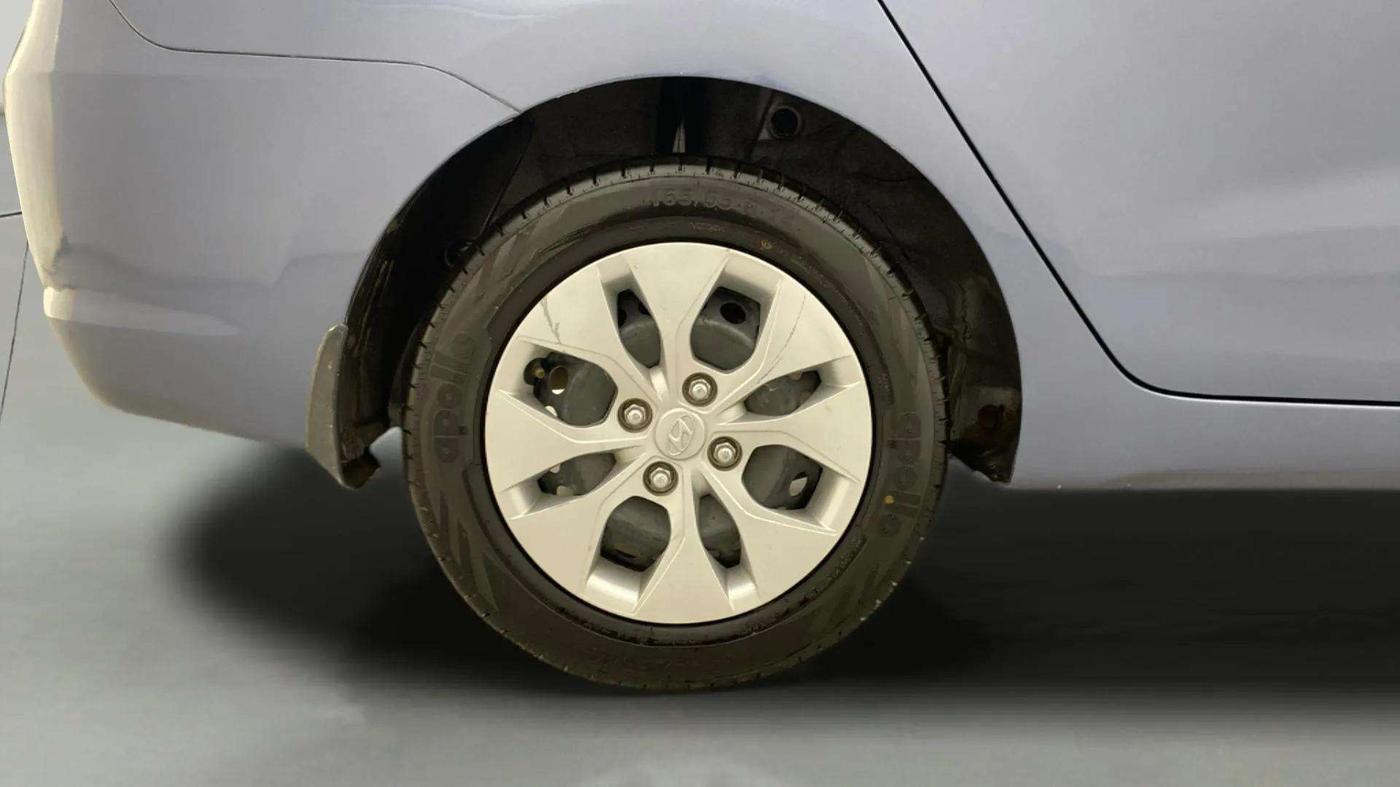 2015 Hyundai Xcent BASE 1.2, Petrol, Manual, 46,329 km, Right Rear Wheel