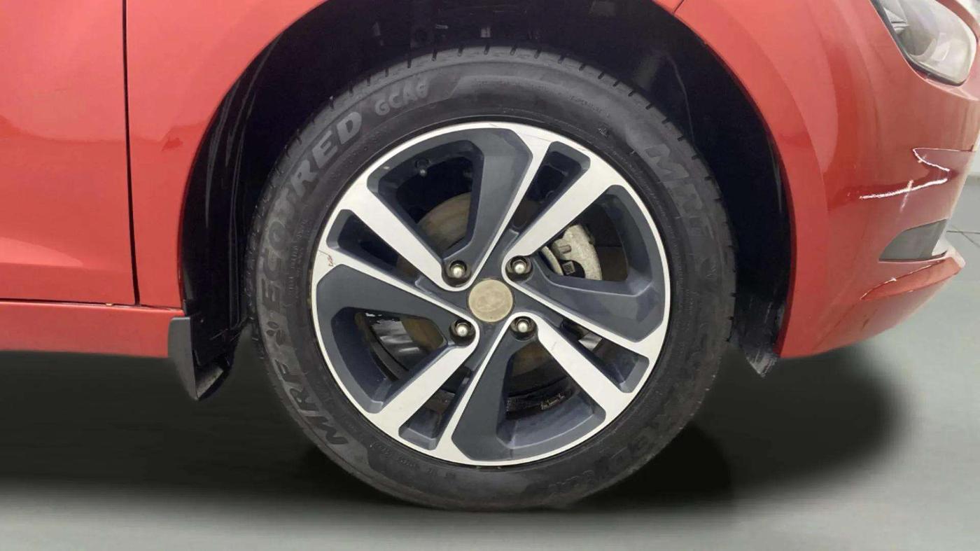 2023 Tata ALTROZ XZA PLUS, Petrol, Automatic, 9,943 km, Right Front Wheel