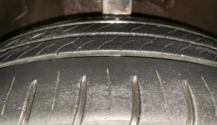 2023 Tata ALTROZ XZA PLUS, Petrol, Automatic, 9,943 km, Right Front Tyre Tread