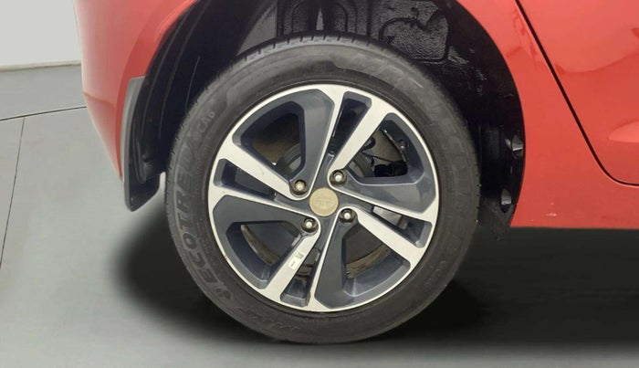 2023 Tata ALTROZ XZA PLUS, Petrol, Automatic, 9,943 km, Right Rear Wheel