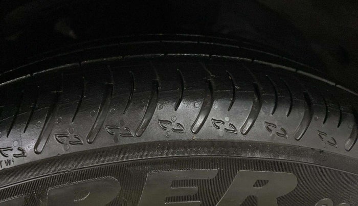 2018 Maruti Baleno ALPHA CVT PETROL 1.2, Petrol, Automatic, 54,947 km, Right Front Tyre Tread